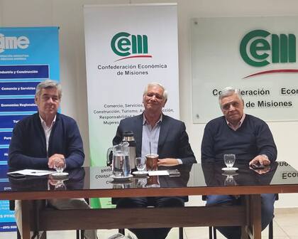 Nicolás Pino (SRA), Guillermo Fachinello (CEM) y Guillermo Montiel (SRA)