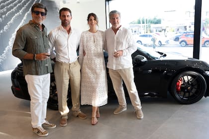 Nicolás Repetto, Facundo Pieres, con Nina y Hugo Pulenta