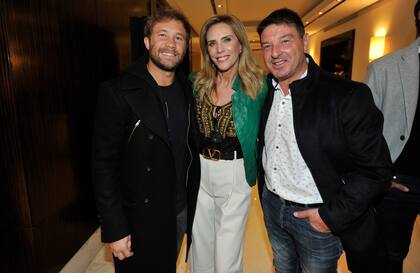 Nicolás Riera, Adriana Salonia y Damián de Santo, en el festejo