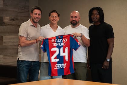Nicolás Tripichio firmó, junto al presidente Sergio Costantino, el secretario Martín Saiz y el Director de Fútbol Carlos Sánchez, una mejora y extensión de su contrato hasta el 31 de diciembre de 2028.