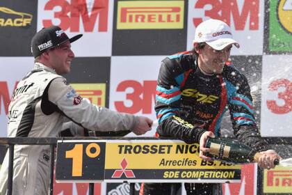 Nicolás Trosset festejó en una de las carreras de Alta Gracia