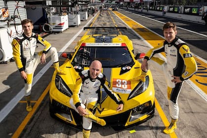 Nicolás Varrone, Ben Keating y Nicky Catsburg, campeones de la clase GTE Am; al Corvette N°33 le alcanzó con el cuarto puesto en las 6 Horas de Monza para consagrarse