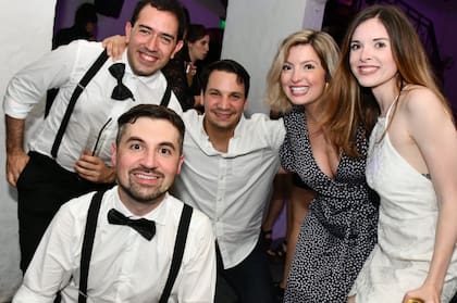 Nicole, a la derecha, en la boda.