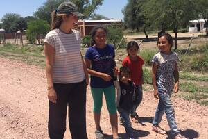 Viaja más de 1000 km para apoyar a los jóvenes de un paraje rural