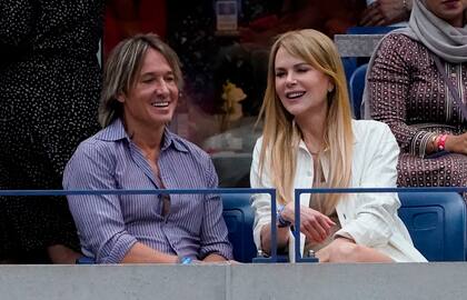  Nicole Kidman y Keith Urban disfrutaron entre risas del partido de  Novak Djokovic y Daniil Medvedev 