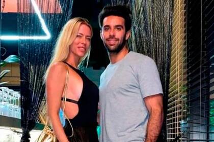 Nicole Neumann viajó a Miami junto a su novio