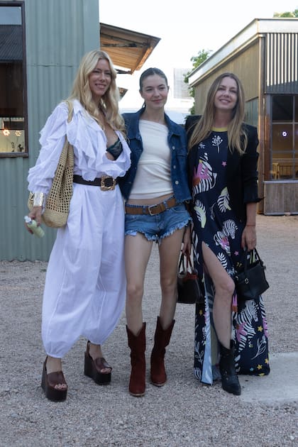 Nicole y Gege Neumann con su hija