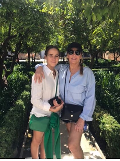 Nieta y abuela (Foto: Instagram)