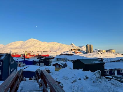Nieve por todos lados en Nuuk.