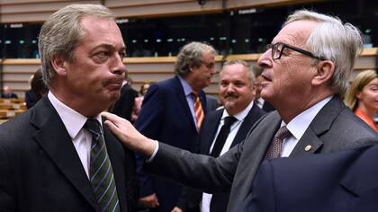 Nigel Farage y Jean Claude Juncker