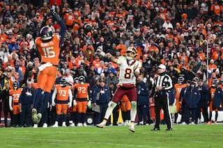 Nik Bonitto bloquea intento de dos puntos en tiempo extra y Broncos ganan 27-26 a Commanders