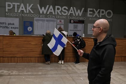 Niko viajó desde Finlandia en auto para llevar refugiados ucranianos