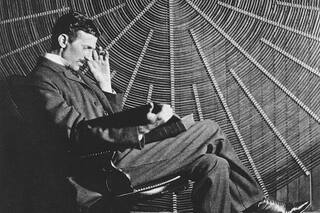 Nikola Tesla, inventor: “El presente es de ellos; el futuro, por el que trabajé, es mío”