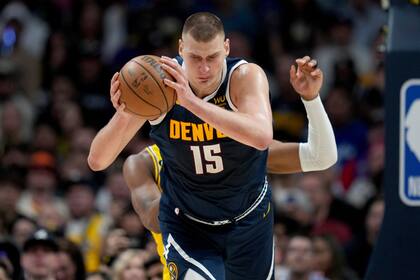 Nikola Jokic, figura de Denver Nuggets, quiere llevar a la franquicia de Colorado a su primer anillo de NBA, frente a Miami Heat; este domingo se realizará el segundo encuentro de la serie.