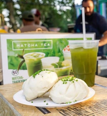 Nikuman y jugos en Amo Mi Matcha