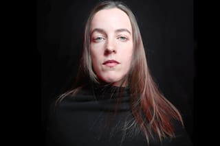 Nina Power: “Hay un discurso muy crítico que considera que está bien atacar a los hombres”