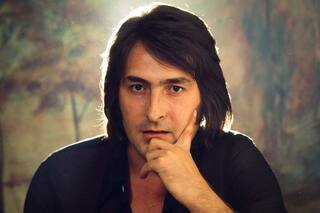 Inspiró a los antifranquistas, llevó 10.000 personas al Muro de Berlín y terminó como oda a Pinochet