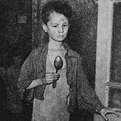 Niño hambriento en los Países Bajos en 1944 (FOTO: GETTY)