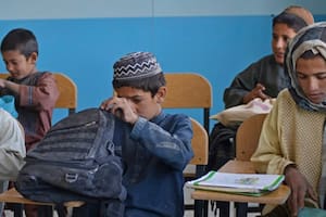 El control social del régimen talibán: fuertes retrocesos en la educación de los niños en Afganistán