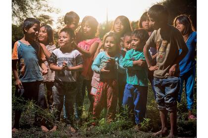 Niños en la comunidad wichi de Pluma de Pato