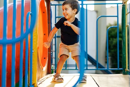 Los beneficiarios de la AUH reciben este mes un ajuste del 2,34%