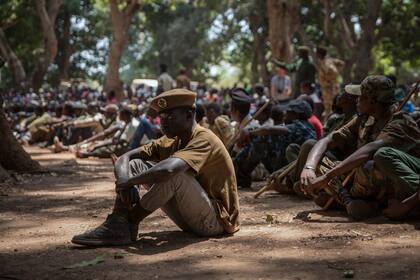 Niños soldados durante la ceremonia de liberación