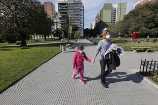 Covid-19: revelan que los chicos son un 50% menos proclives al contagio