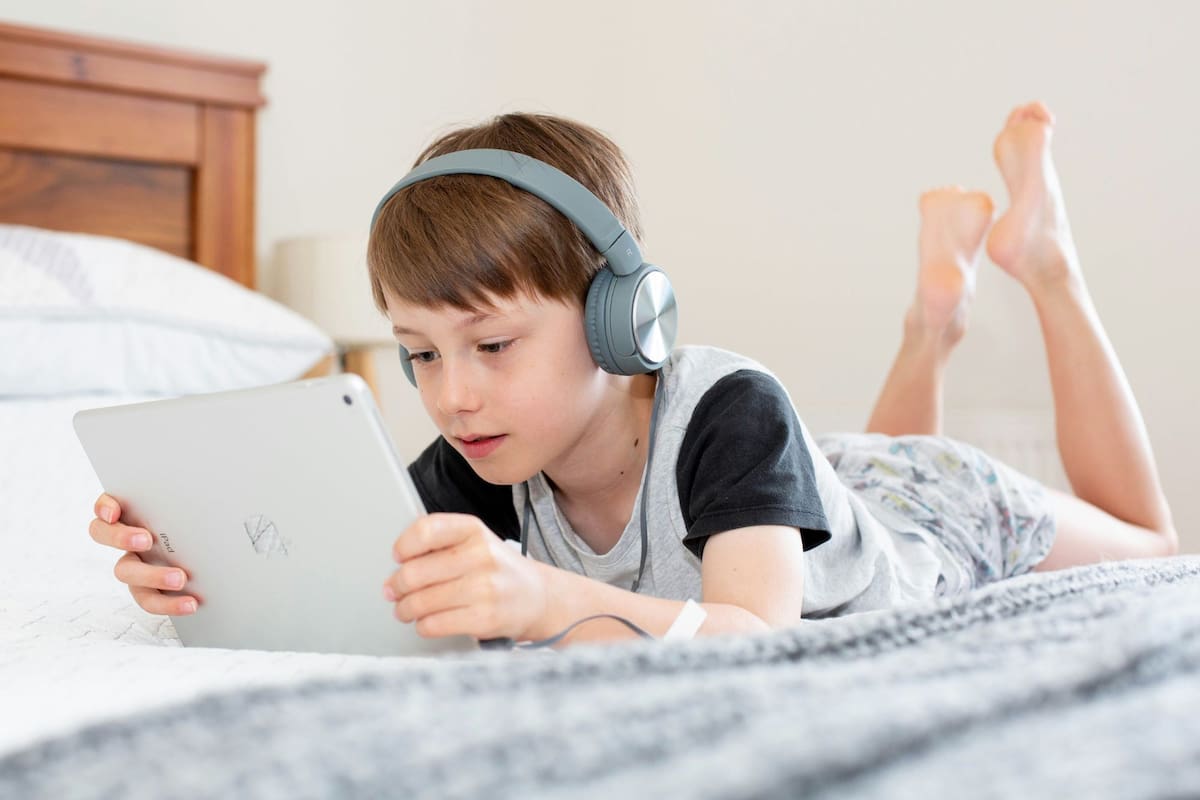 ¡Alerta para padres! Exceso de pantallas en niños y adolescentes vinculado a problemas cardíacos, según estudio de EE.UU.
