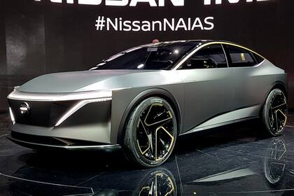 Nissan IMs. La marca de Yokohama define a este concept car (de los pocos que hay) como “sedán deportivo elevado”; es decir, un mix de auto y SUV