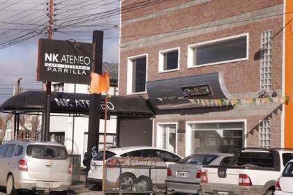 El NK Ateneo está en el centro de Río Gallegos, donde funcionaba el diario de Rudy Ulloa