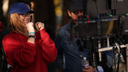 No alimentes a los niños es su primer largometraje como directores, después de haber filmado dos cortometrajes, Rosie (2019), y Let Me Go the Right Way (2022)