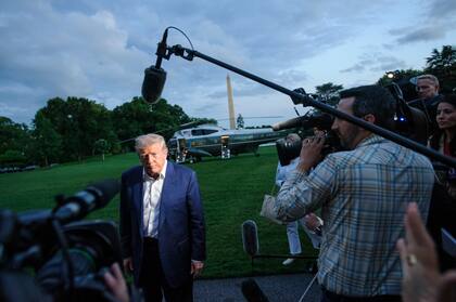 "No es leer entre líneas, es alucinar un texto que no existe", escribió Whitehead al desestimar el argumento del gobierno de Trump