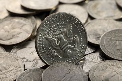 No es necesario tener una colección especial o asistir a una subasta; en muchas ocasiones, estas monedas se encuentran en el cambio cotidiano