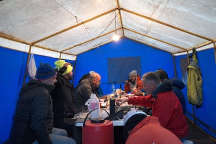 No es una excursión que se caracterice por las comodidades; tampoco hay conexión