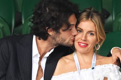 “No esperaba tomármelo en serio y, de repente, me enamoré”, contó ella