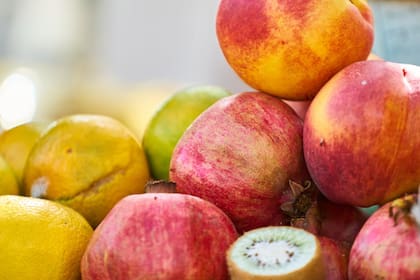 No existe ningún tipo de riesgo de transmisión de las sustancias a la pulpa de la fruta (Foto Pexels)