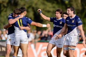 Soñado para Champagnat: batacazo en el clásico, primer triunfo desde la vuelta y festejo multitudinario en casa