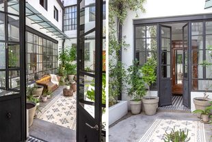 No hizo falta cubrir todo el patio con calcáreos. Enmarcados por el perímetro de cemento alisado, mantienen su protagonismo.