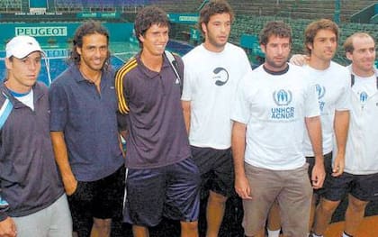 Una parte de la Legión: Gaudio, Zabaleta, Chela, Acasuso, Gastón Etlis, Calleri y Mariano Hood