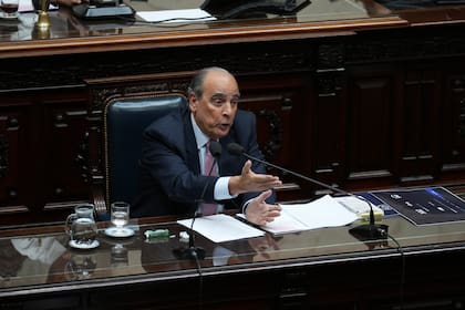 “No los difundieron cuentas oficiales”. Francos quiso despegar al Gobierno del escándalo por los videos falsos de Macri