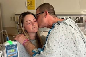 Así fue el emotivo momento en el que un padre se entera que su hija le donó un riñón