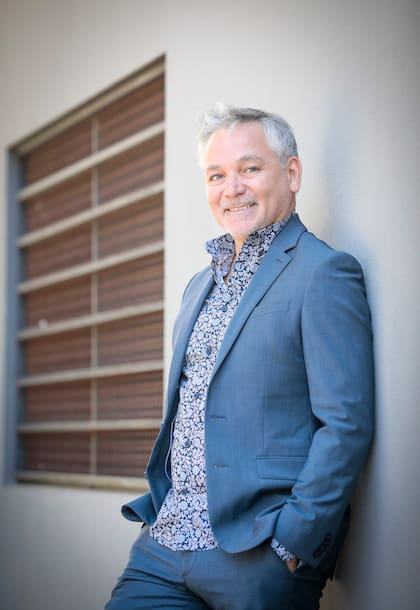 "No me gusta vivir una vida lineal, he tocado el cielo con las manos y he estado enterrado en el barro, pero siempre con intensidad porque es el riesgo que quiero tomar"