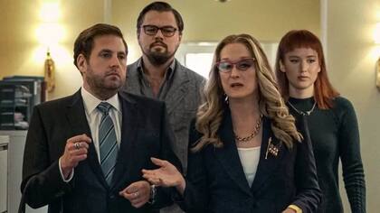 "No mires arriba" está protagonizada por un reparto que incluye (de izquierda a derecha) a Jonah Hill, Leonardo DiCaprio, Meryl Streep y Jennifer Lawrence