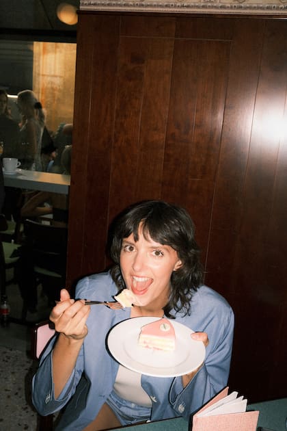 "No propongo eliminar grupos enteros de alimentos ni contar calorías obsesivamente. Propongo pequeños ajustes con gran impacto"