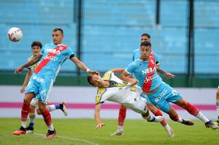 Arsenal y Rosario Central, un empate 1-1 con más fricciones que juego
