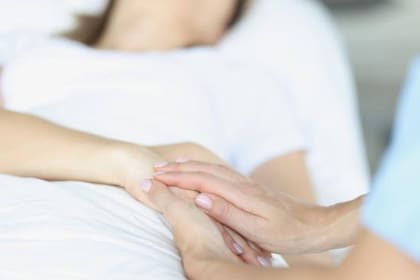 “No quiero esta vida”: pacientes en Uruguay esperan ley de eutanasia que se reglamentaría en un mes.