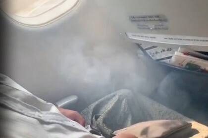 No se registraron heridos en el incidente pese a que dentro del avión se vio humo