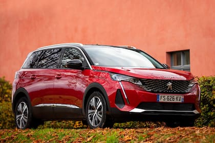 No solo el 208 está topeado; el 5008 tiene, en lista, el mismo precio que dos versiones del 3008