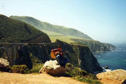 "No soy nostálgico, no me aferro a las costumbres de ningún país. No juzgo ni idolatro, mi vida en Argentina quedó en mi historia, al igual que otros países, solo quedan amistades”, dice Germán.