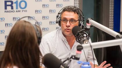 “No soy un opinador”, aclara el conductor